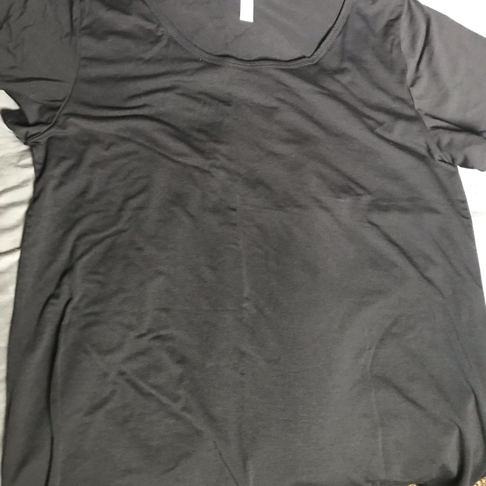 XL LuLaRoe Perfect T-shirt